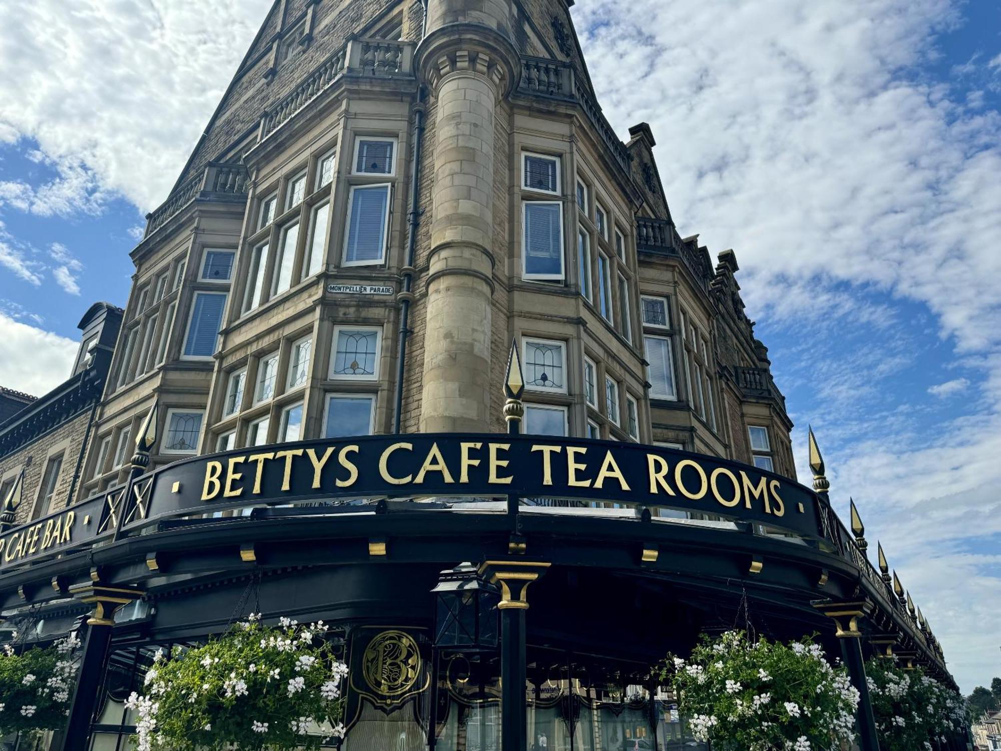 The Yorkshire Crown - Luxury - Free Parking Nearby Апартаменты Харрогейт